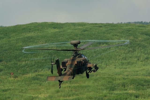 軍のヘリコプター